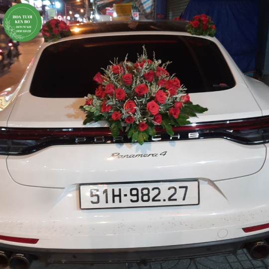 Trang trí xe cưới mẫu 10