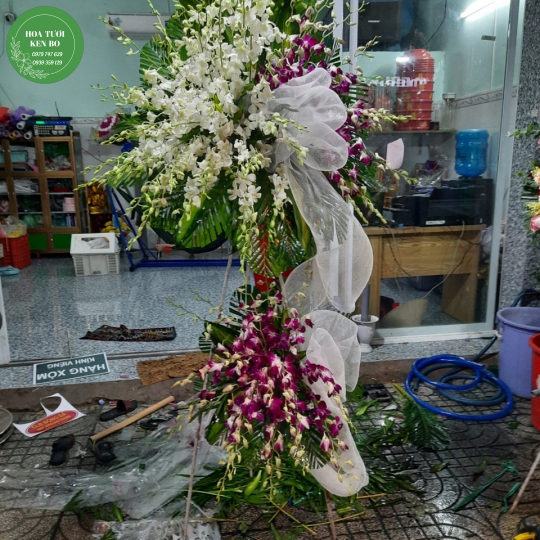 Hoa chia buồn mẫu 13