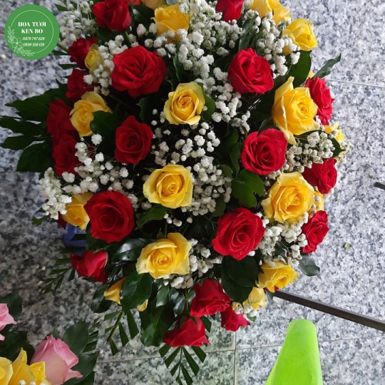 Hoa trang trí tiệc cưới mẫu 1