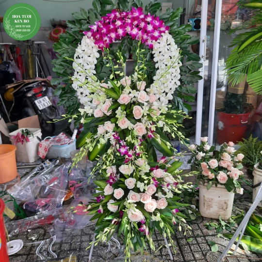 Hoa chia buồn mẫu 16