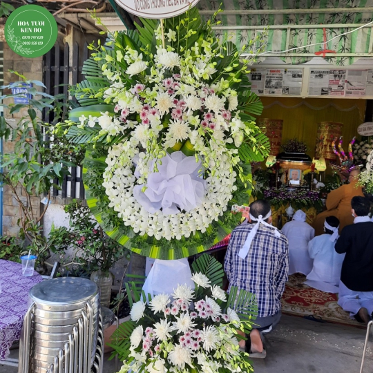Hoa chia buồn mẫu 28