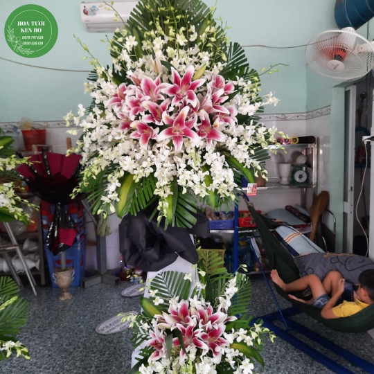 Hoa chia buồn mẫu 24